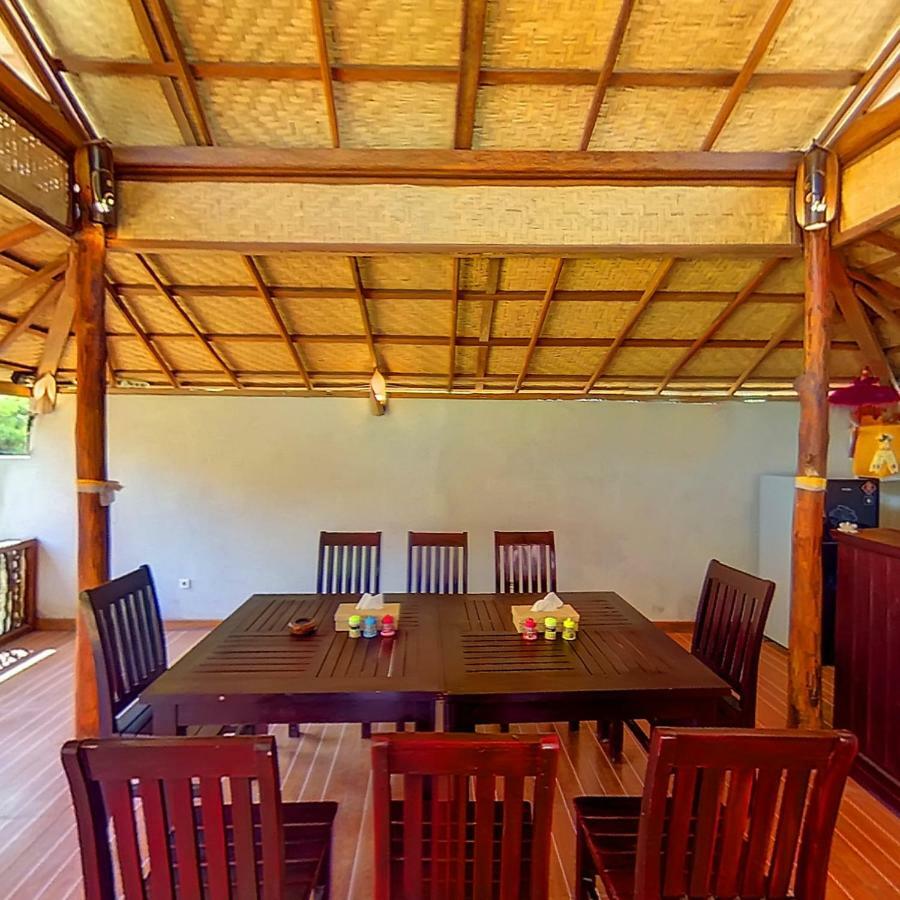 Made Taro - Menjangan Homestay Баньюведанг Экстерьер фото